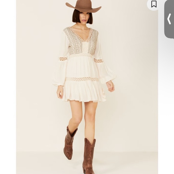 Shyanne Dresses & Skirts - SHYANNE WOMEN'S OFF WHITE EMBROIDERED LACE PEASANT DRESS